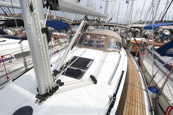 Bavaria 34 Cruiser - Boatscribe.com