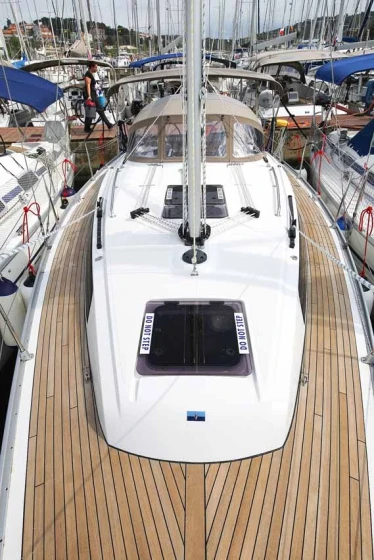 Bavaria 34 Cruiser - Boatscribe.com