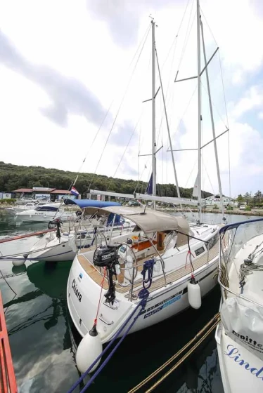 Bavaria 34 Cruiser - Boatscribe.com