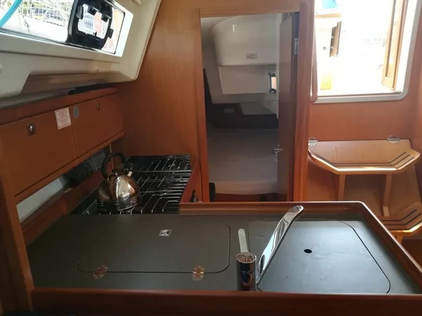 Bavaria 34 Cruiser - Boatscribe.com