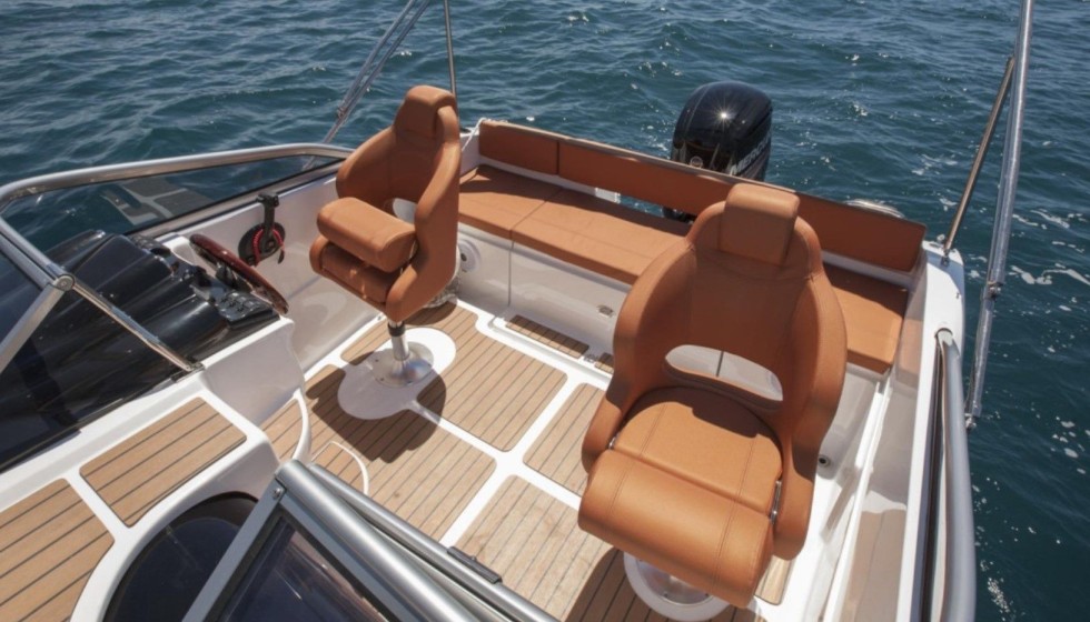 Barracuda 585 - Boatscribe.com