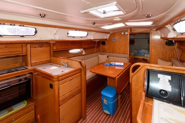 Bavaria 33 Cruiser - Boatscribe.com