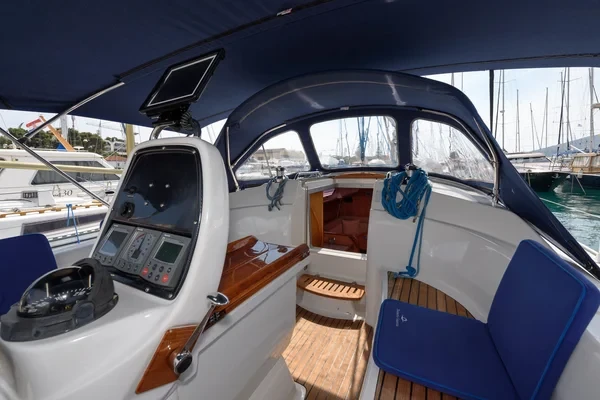 Bavaria 33 Cruiser - Boatscribe.com