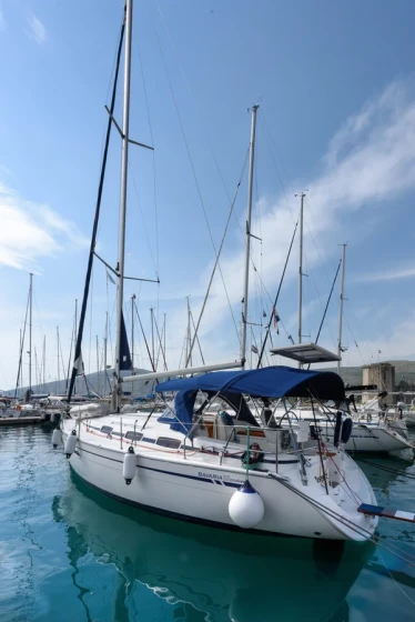 Bavaria 33 Cruiser - Boatscribe.com