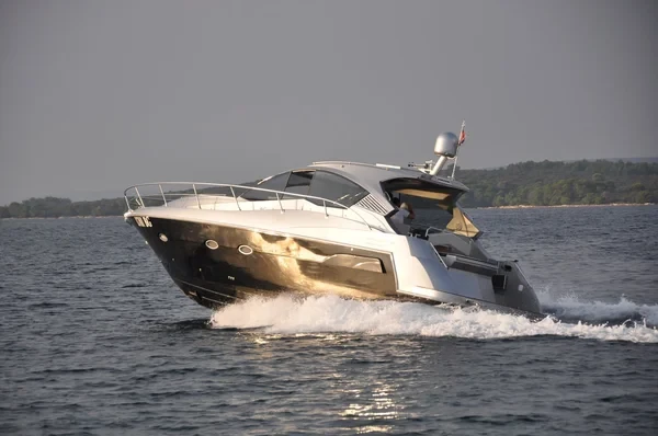 Mirakul 40 - Boatscribe.com