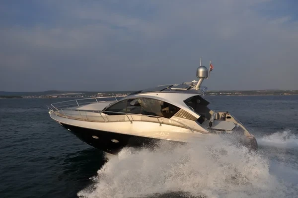 Mirakul 40 - Boatscribe.com