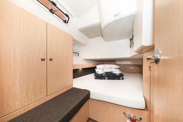 Bavaria 41 Cruiser - Boatscribe.com