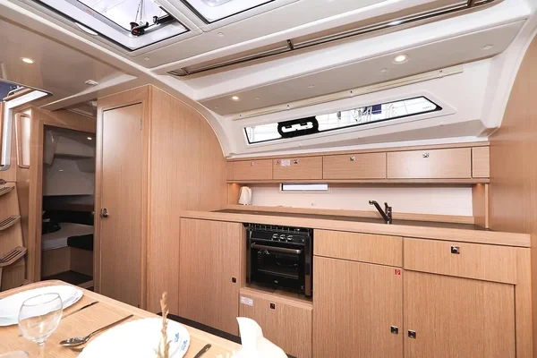 Bavaria 41 Cruiser - Boatscribe.com