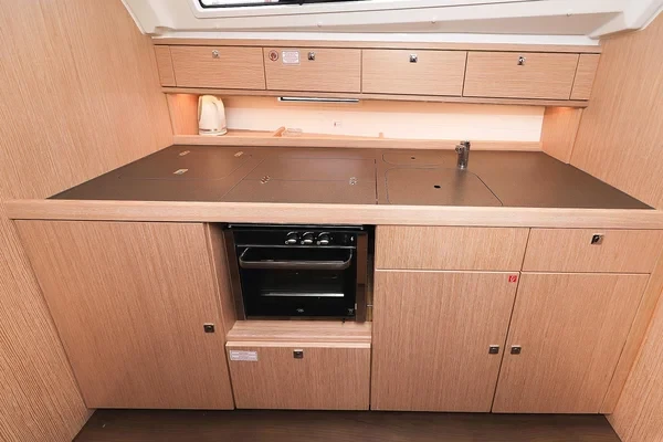 Bavaria 41 Cruiser - Boatscribe.com