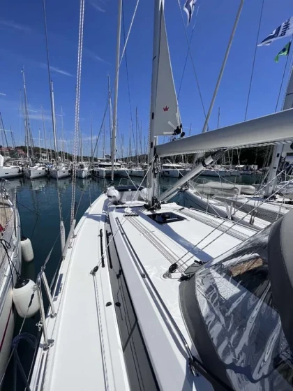 Bavaria C38 - Boatscribe.com