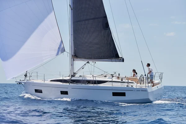 Bavaria C38 - Boatscribe.com