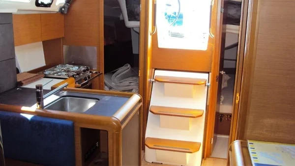 Sun Odyssey 349 - Boatscribe.com