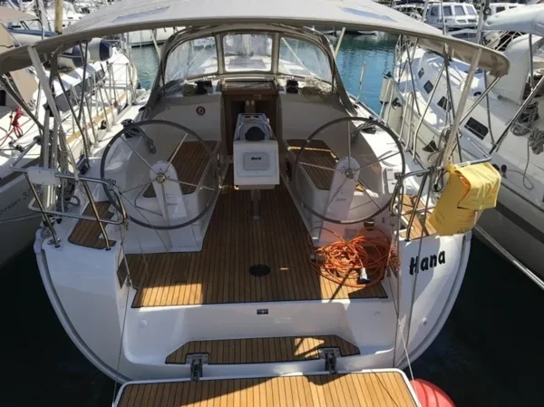 Bavaria 37 Cruiser - Boatscribe.com