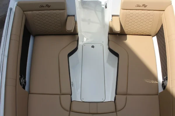 Sea Ray SDX 270 - Boatscribe.com