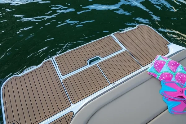Sea Ray SDX 270 - Boatscribe.com