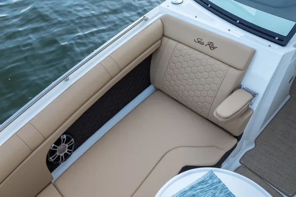 Sea Ray SDX 270 - Boatscribe.com