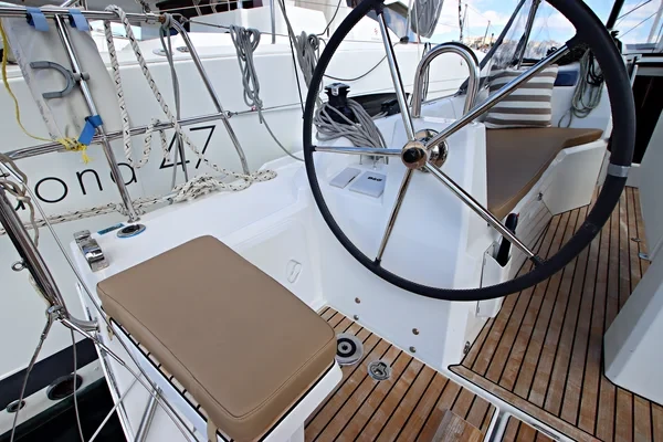 Oceanis 34.1 - Boatscribe.com