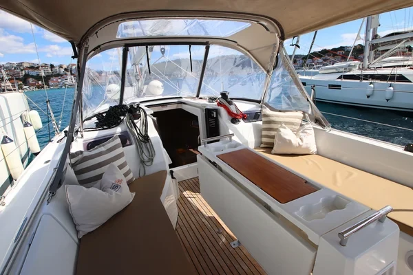 Oceanis 34.1 - Boatscribe.com