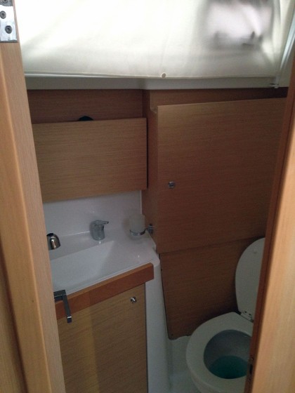 Oceanis 38 - 3 cab. - Boatscribe.com