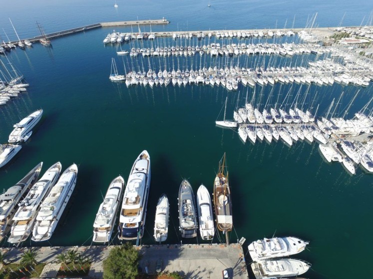 Oceanis 38 - 3 cab. - Boatscribe.com