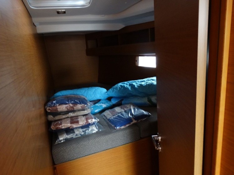 Oceanis 38 - 3 cab. - Boatscribe.com