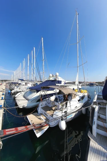 Bavaria 34 Cruiser - Boatscribe.com