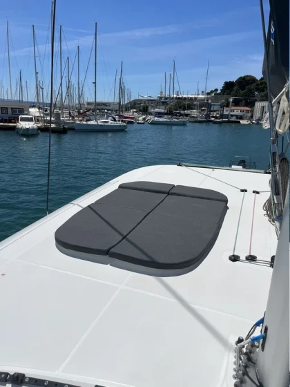 Lagoon 42 - Boatscribe.com