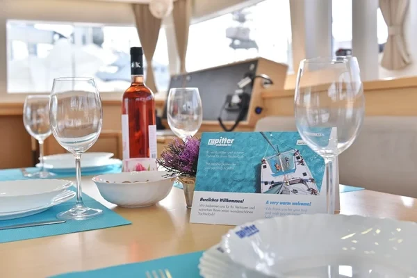 Lagoon 450 F - Boatscribe.com