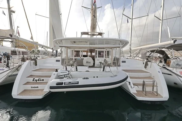 Lagoon 450 F - Boatscribe.com