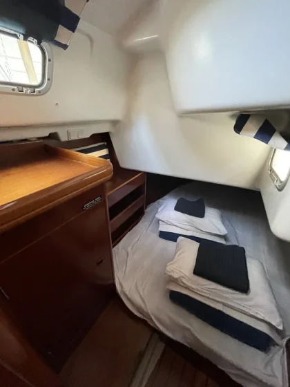 Oceanis 411 Celebration - Boatscribe.com