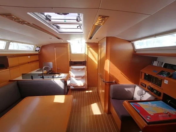 Sun Odyssey 439 - Boatscribe.com