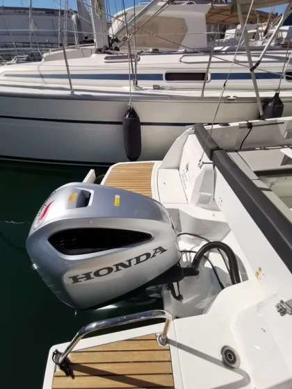 Merry Fisher 795 - Boatscribe.com