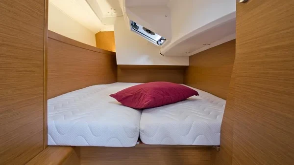 Sun Odyssey 349 - Boatscribe.com
