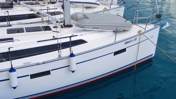 Bavaria 37 Cruiser - Boatscribe.com