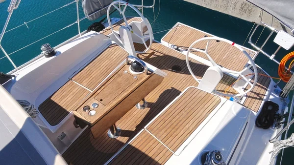 Bavaria 37 Cruiser - Boatscribe.com