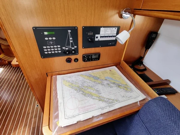 Bavaria 37 Cruiser - Boatscribe.com