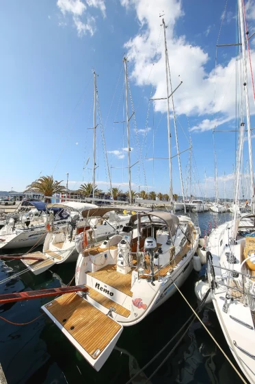 Bavaria 33 Cruiser - Boatscribe.com