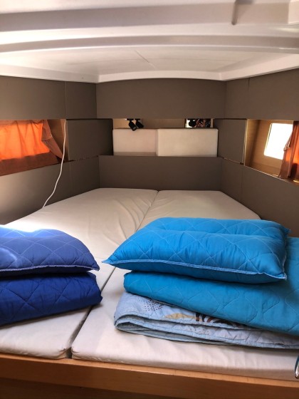 Oceanis 38 - 3 cab. - Boatscribe.com