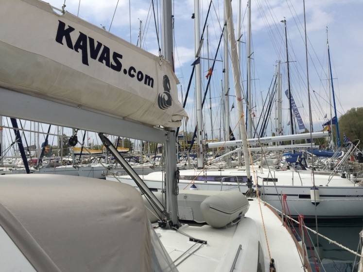 Oceanis 38 - 3 cab. - Boatscribe.com