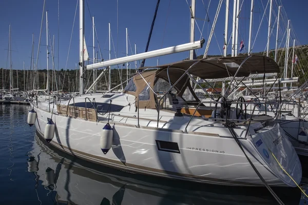 Elan 45 Impression - Boatscribe.com