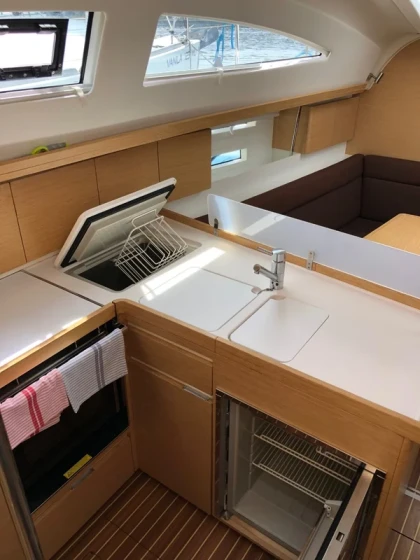 Elan 40 Impression - Boatscribe.com