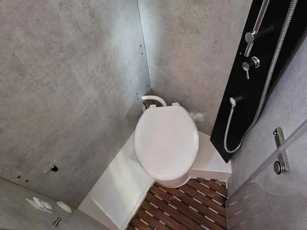 Bavaria 42 Cruiser - Boatscribe.com