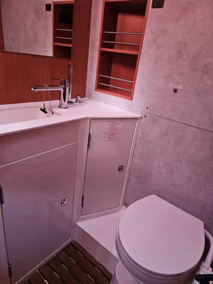 Bavaria 42 Cruiser - Boatscribe.com