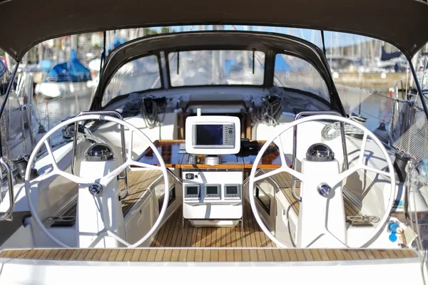 Bavaria 40 Cruiser - Boatscribe.com