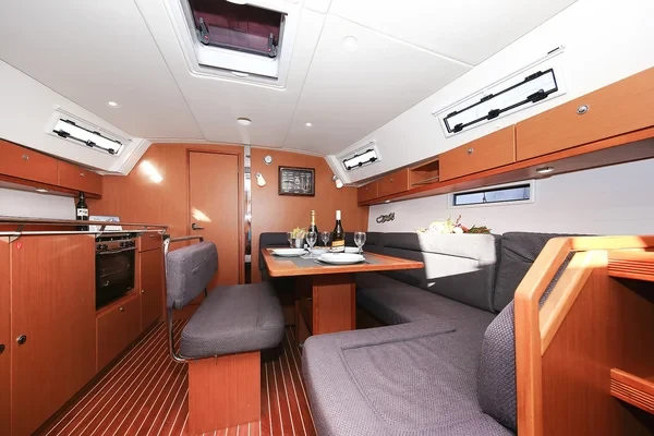 Bavaria 40 Cruiser - Boatscribe.com