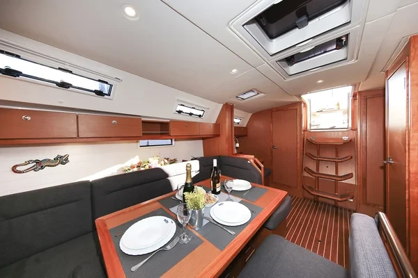 Bavaria 40 Cruiser - Boatscribe.com