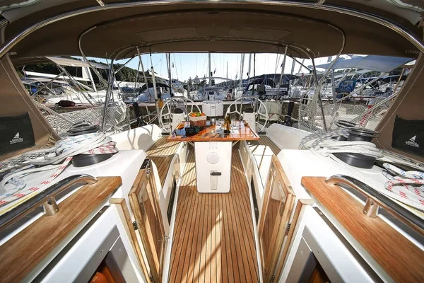 Bavaria 40 Cruiser - Boatscribe.com