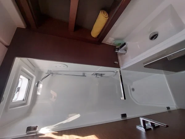 Lagoon 40 - Boatscribe.com