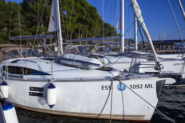 Elan 35 Impression - Boatscribe.com