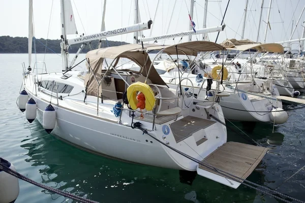 Elan 35 Impression - Boatscribe.com